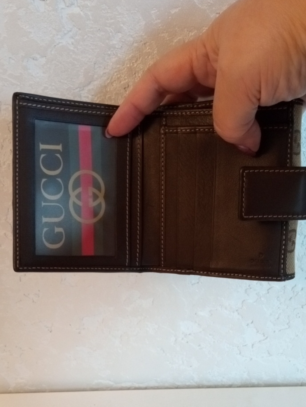 Gucci Brown GG Canvas Wallet with Gold Heart Emblem - Picture 3 of 8
